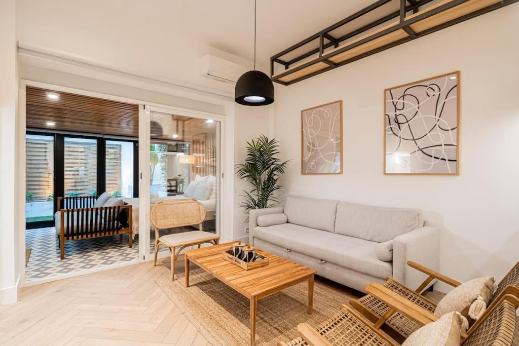 Oasis In The Center Of Madrid With Parking Apartment — Photos 3